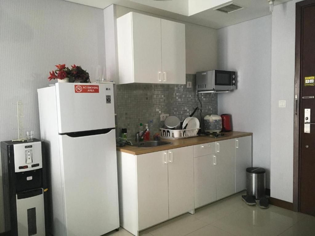 Luxury 2 Bedroom Condo At Casa Grande Residence - Kasablanka Mall Джакарта Экстерьер фото