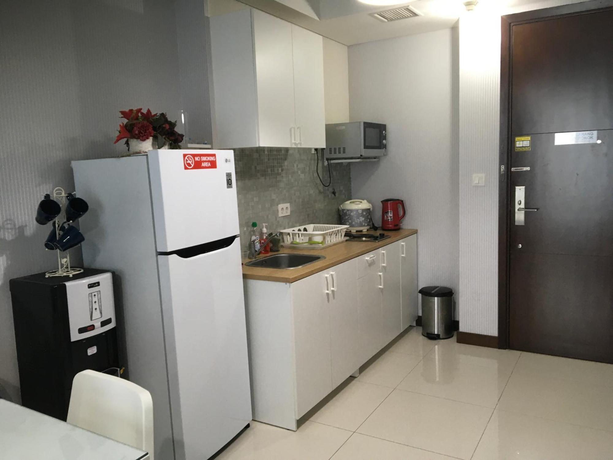 Luxury 2 Bedroom Condo At Casa Grande Residence - Kasablanka Mall Джакарта Экстерьер фото